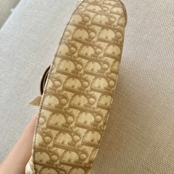 Dior Romantique Handbag - Picture 6 of 16